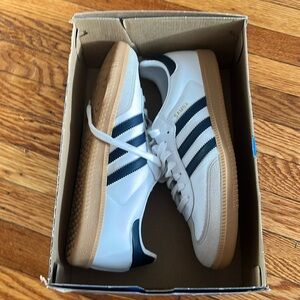 NIB Adidas Samba OG white mens size 11.